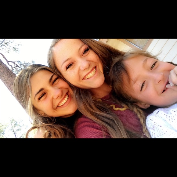 Meet your Posher, Elly - Picture 1 of 1